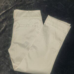 7th Avenue New York and Co. Ladie's white pants in size 4, 28" waist